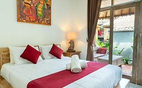 Purnama House Guest House